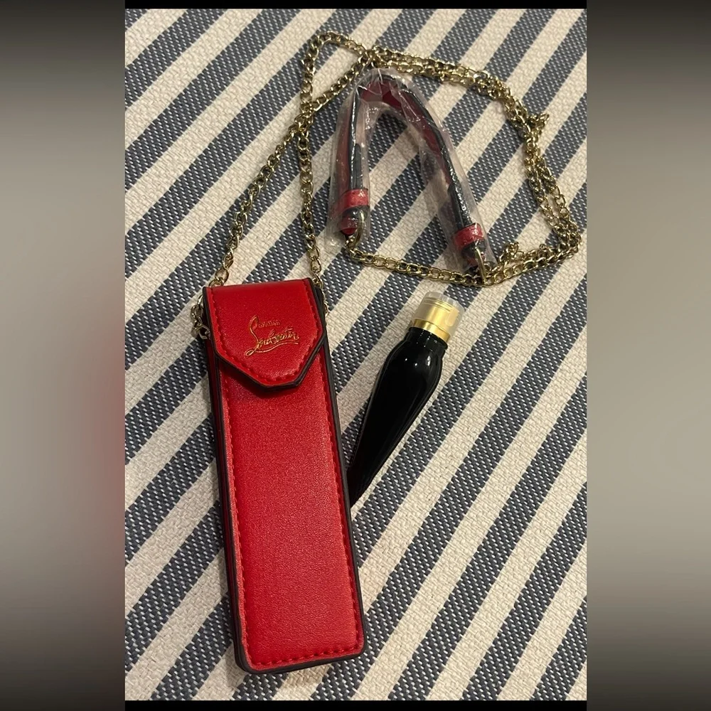 CHRISTIAN LOUBOUTIN Red Lipstick & Sexy Lipstick Case with Gold Chains ❤️❤️❤️